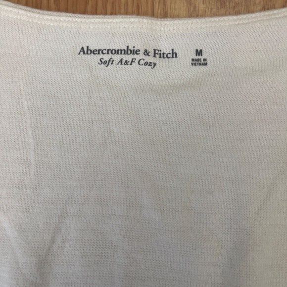 Abercrombie & Fitch Ivory Soft A&F Cozy Long Sleeve Cropped Sweater Top Size Med - Picture 5 of 8